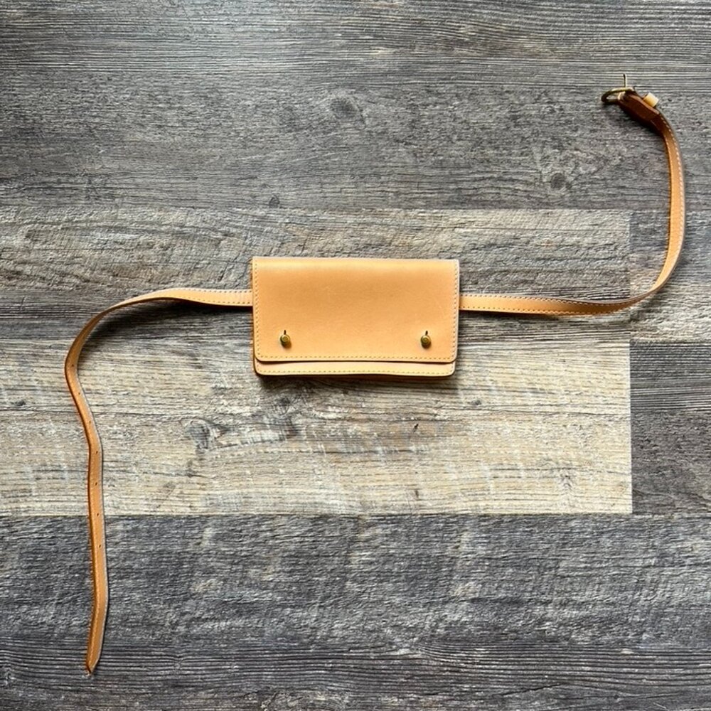 NWOT Madewell Marfa Leather Belt Bag in Buff XS/S